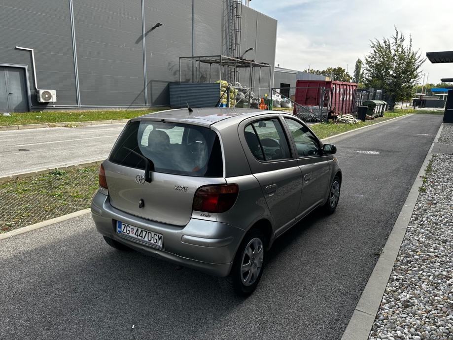Toyota Yaris 1,4 D-4D*Klima*Servo*Odlican*, fotografija 4