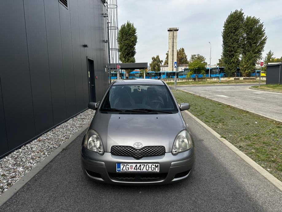 Toyota Yaris 1,4 D-4D*Klima*Servo*Odlican*, fotografija 2