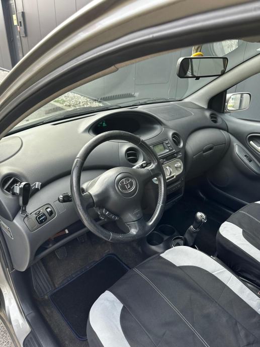 Toyota Yaris 1,4 D-4D*Klima*Servo*Odlican*, fotografija 8
