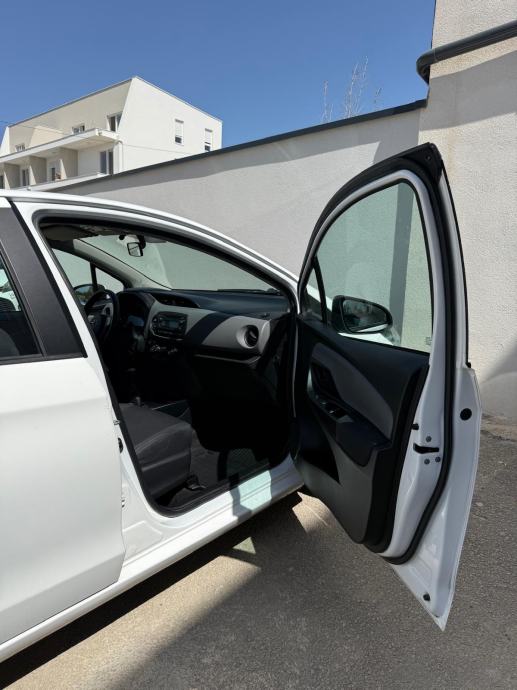 Toyota Yaris 1,4 D-4D, fotografija 12