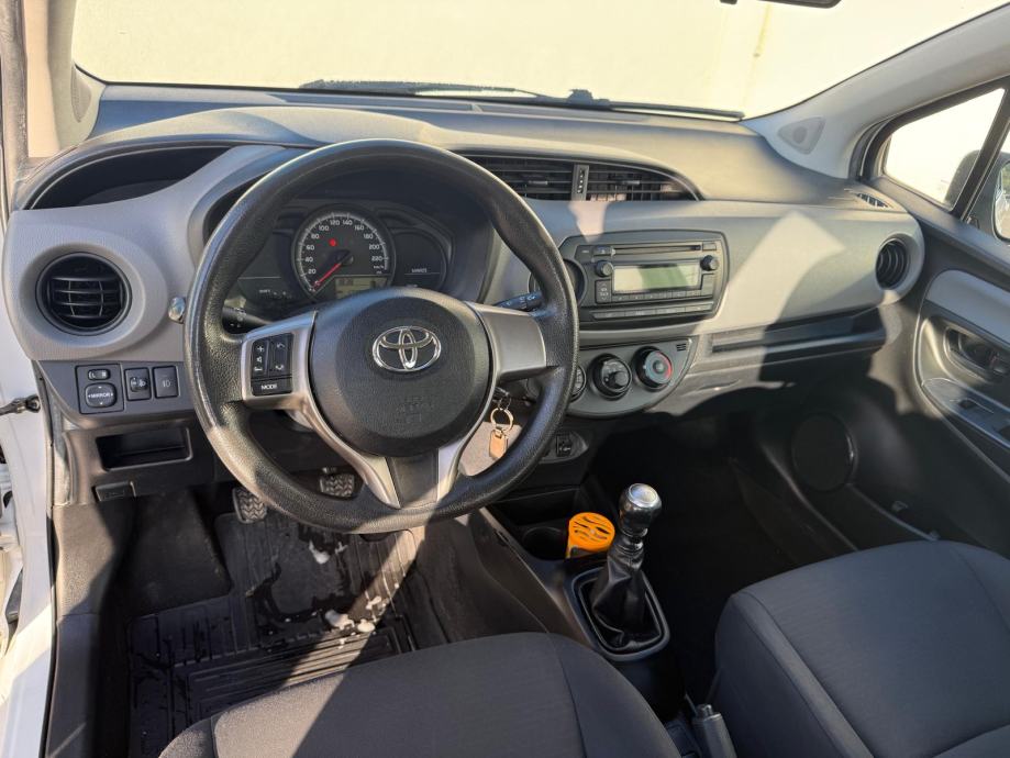 Toyota Yaris 1,4 D-4D, fotografija 9