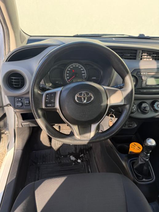 Toyota Yaris 1,4 D-4D, fotografija 8