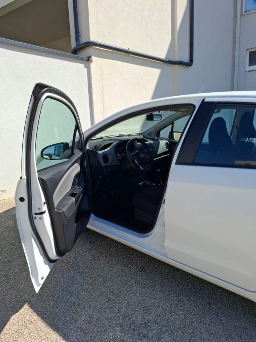 Toyota Yaris 1,4 D-4D, fotografija 9