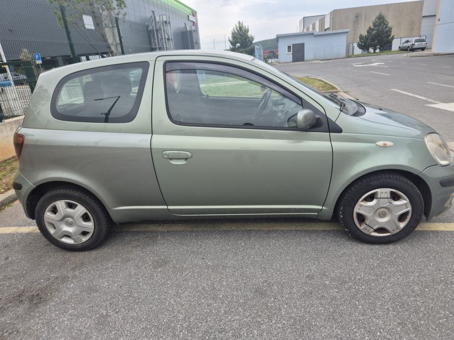Toyota Yaris 1,4 D-4D, fotografija 3