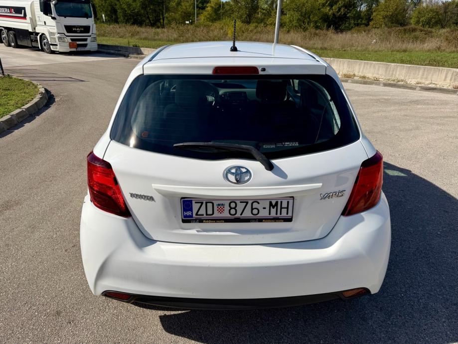Toyota Yaris 1.4 D-4D LUNA, fotografija 5