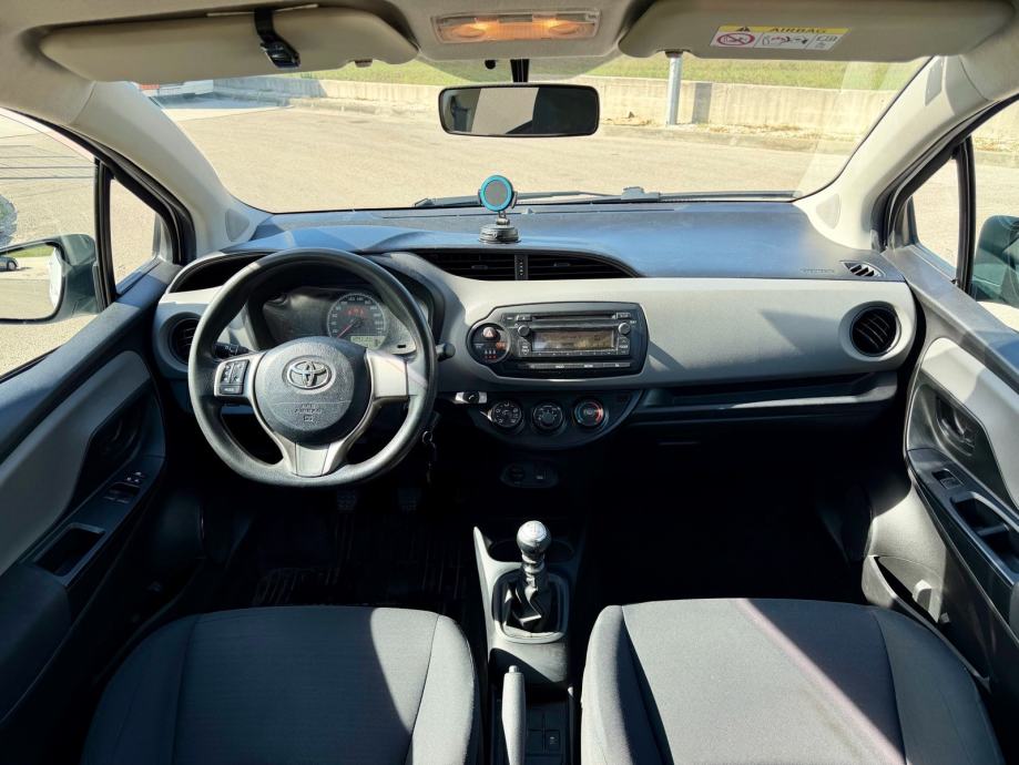 Toyota Yaris 1.4 D-4D LUNA, fotografija 9