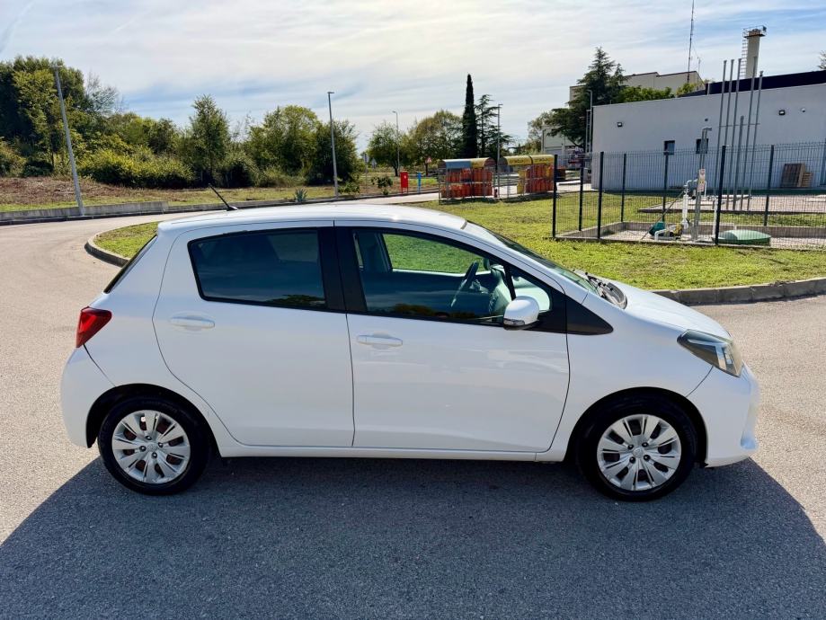 Toyota Yaris 1.4 D-4D LUNA, fotografija 10