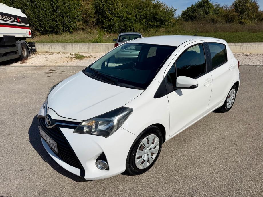 Toyota Yaris 1.4 D-4D LUNA, fotografija 13