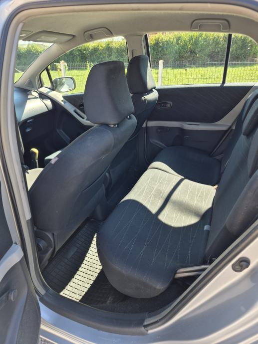 TOYOTA YARIS 1,4D D4D, fotografija 11
