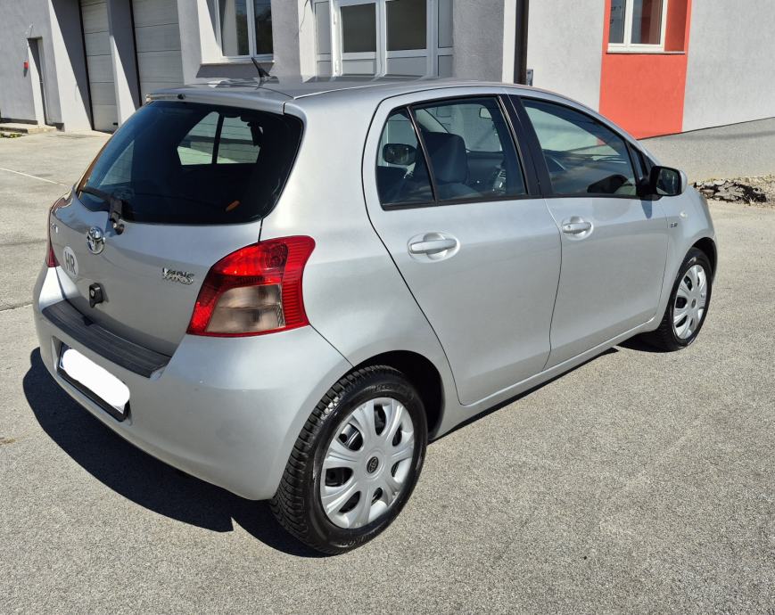 TOYOTA YARIS 1,4D D4D, fotografija 3