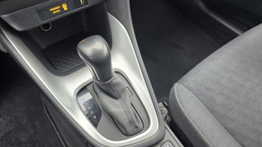 Toyota Yaris 1,5 automatik Akcija u PDV u, fotografija 12