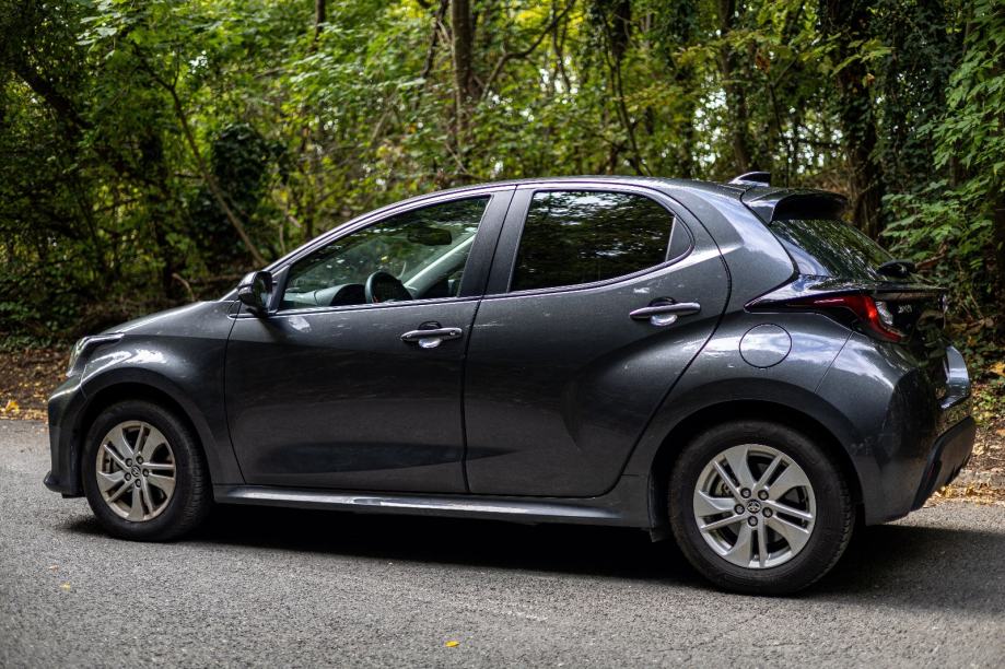Toyota Yaris 1,5 automatik, fotografija 5