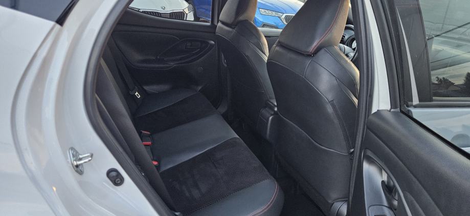 Toyota Yaris 1.5 GR SPORT Hybrid * Kamera * ANDROID * APPLE, fotografija 18