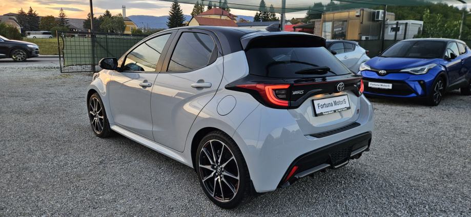 Toyota Yaris 1.5 GR SPORT Hybrid * Kamera * ANDROID * APPLE, fotografija 8