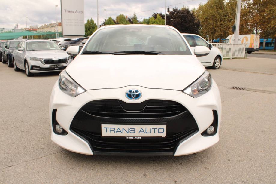 Toyota Yaris 1.5 Hybrid AUTOMATIK, fotografija 2