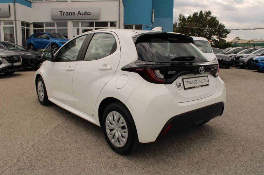 Toyota Yaris 1.5 Hybrid AUTOMATIK, fotografija 7