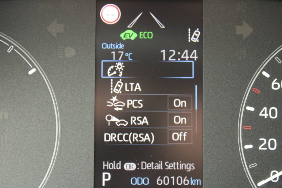 Toyota Yaris 1.5 Hybrid AUTOMATIK, fotografija 20
