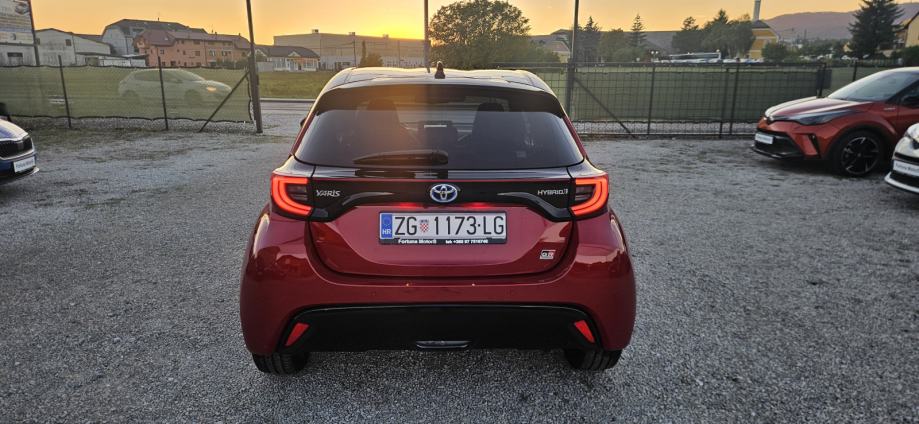 Toyota Yaris 1,5 Hybrid Kamera Full Oprema *** AKCIJA ***, fotografija 6