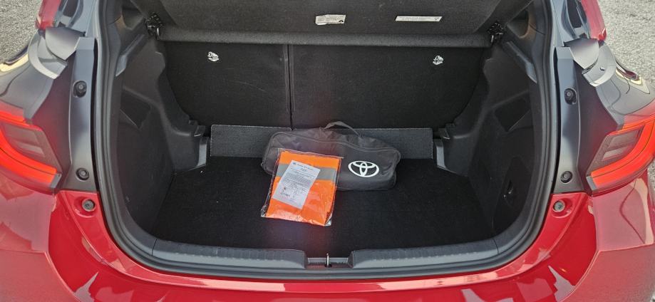 Toyota Yaris 1,5 Hybrid Kamera Full Oprema *** AKCIJA ***, fotografija 14