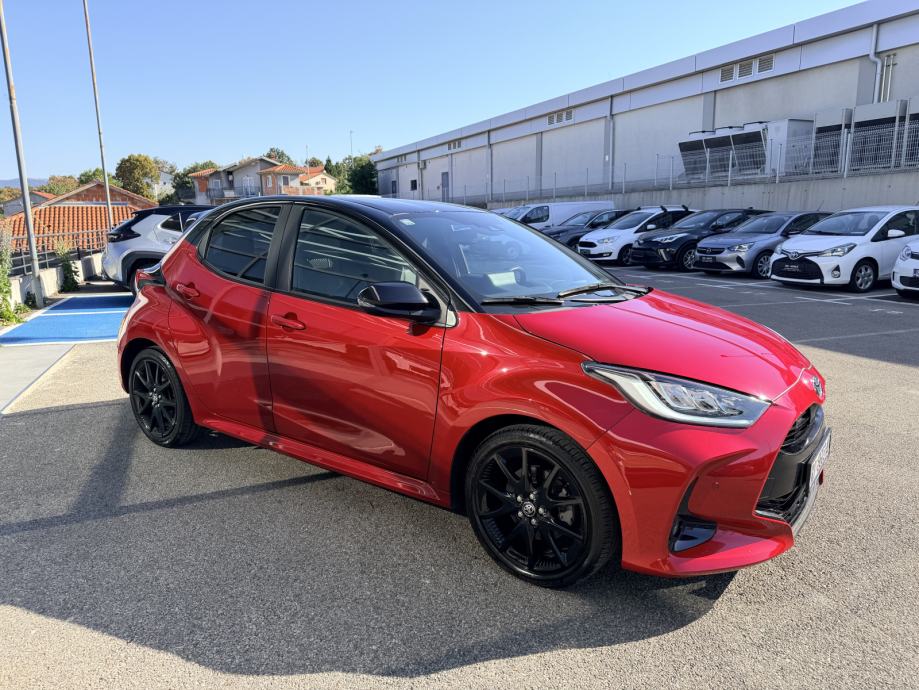 Toyota Yaris 1,5,HYBRID!Rabljeno vozilo! Očuvano!, fotografija 2