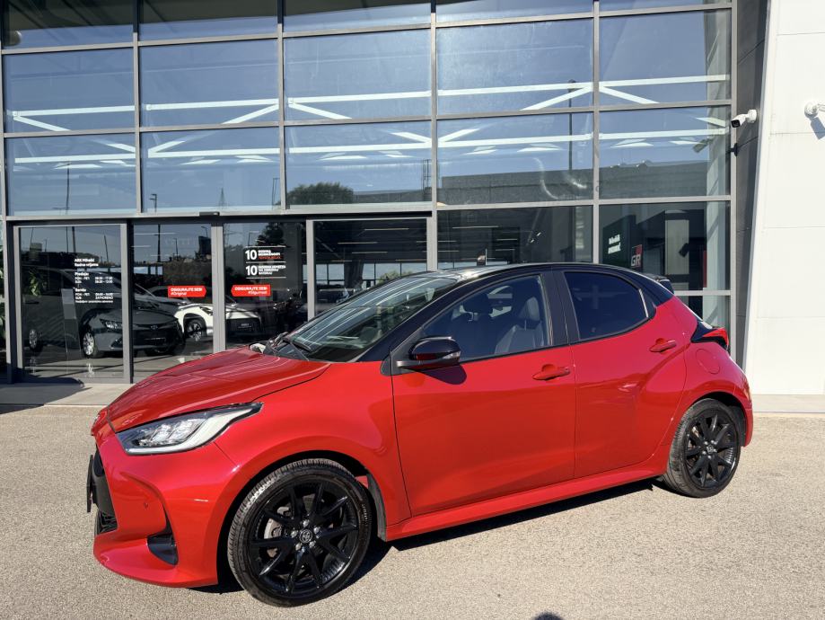 Toyota Yaris 1,5,HYBRID!Rabljeno vozilo! Očuvano!, fotografija 3