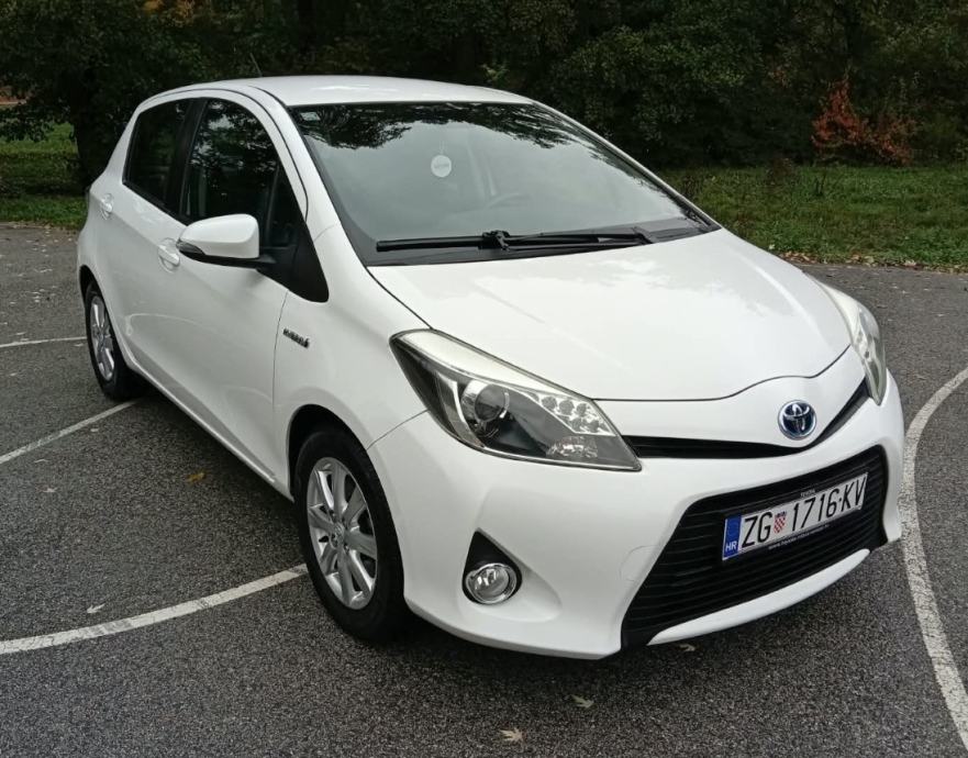 Toyota Yaris 1,5 Hybrid, fotografija 3