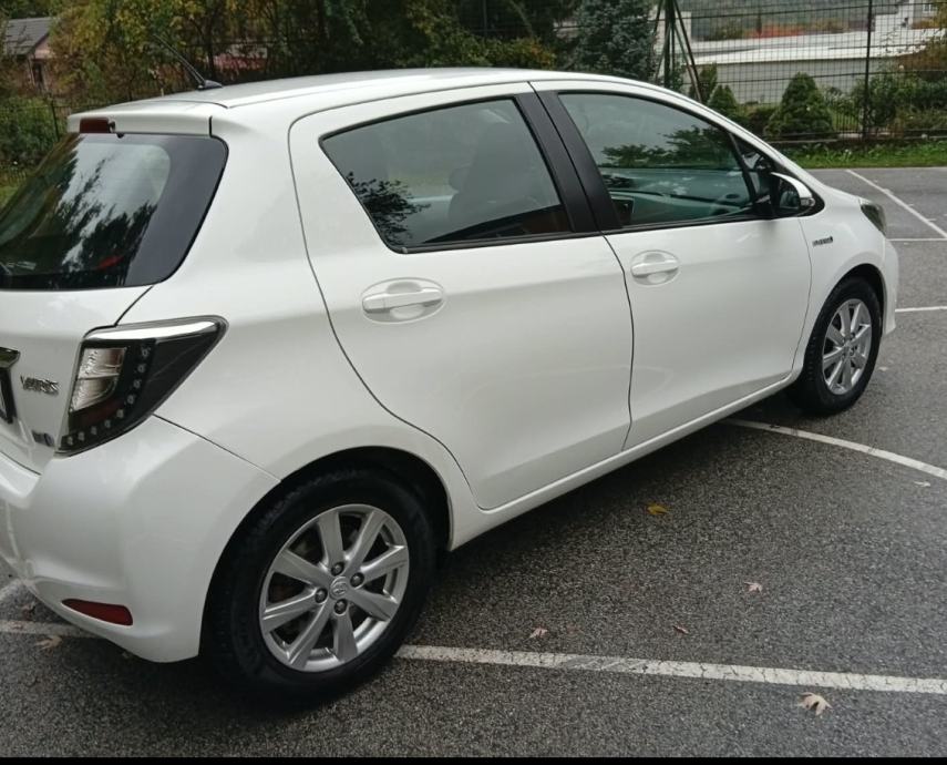 Toyota Yaris 1,5 Hybrid, fotografija 4