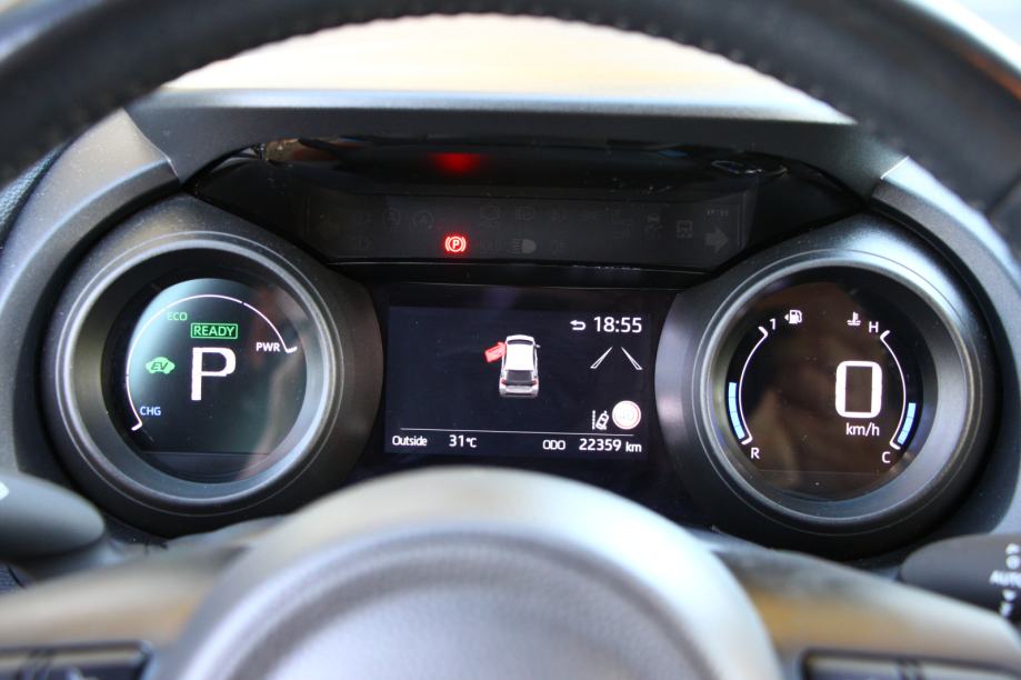 Toyota Yaris 1,5 Hybrid Sport 22.000km traži novu obitelj, fotografija 18