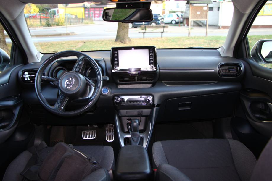 Toyota Yaris 1,5 Hybrid Sport 22.000km traži novu obitelj, fotografija 16