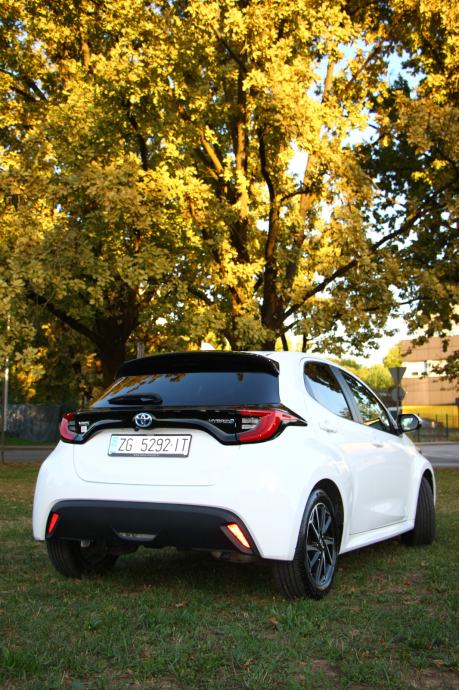 Toyota Yaris 1,5 Hybrid Sport 22.000km traži novu obitelj, fotografija 14