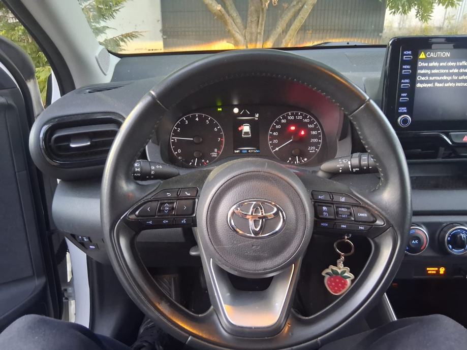 Toyota Yaris, benzin, Sol 1. 5, 125 ks,vvti 92 kw, g.2021/12, 23/12, fotografija 11