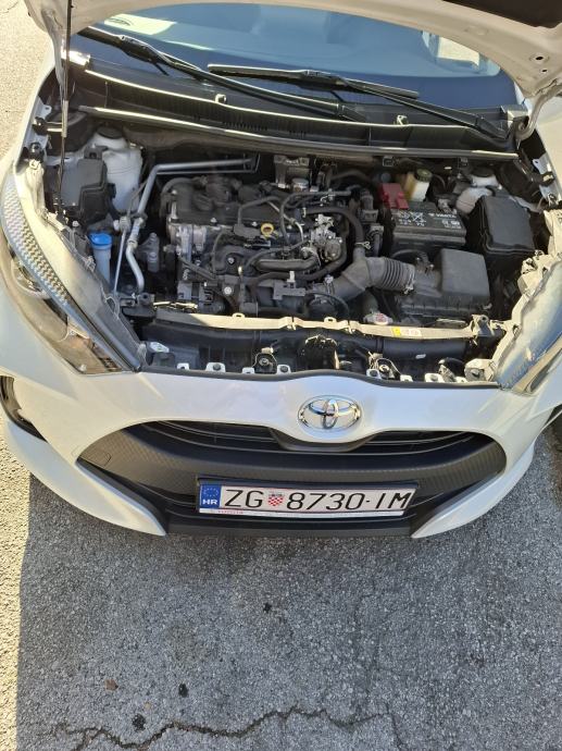 Toyota Yaris, benzin, Sol 1. 5, 125 ks,vvti 92 kw, g.2021/12, 23/12, fotografija 17