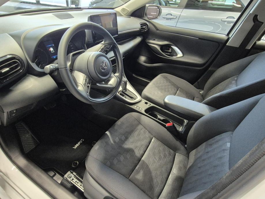 Toyota Yaris 1,5 Stella..niska km, jamstvo, top stanje, fotografija 5