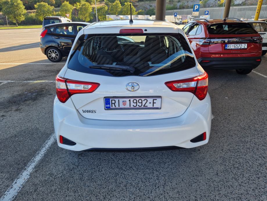 Toyota Yaris 1,5 VVT-i benzin+lpg odličan auto, fotografija 12
