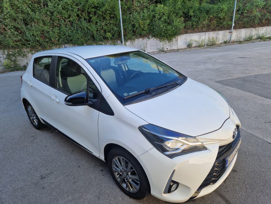 Toyota Yaris 1,5 VVT-i benzin+lpg odličan auto, fotografija 9