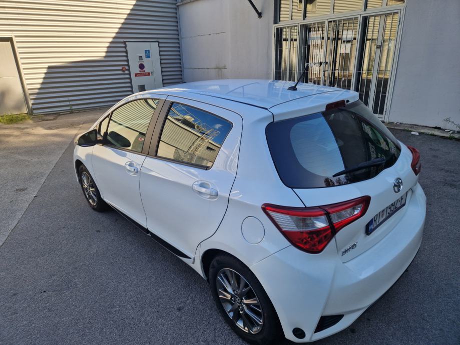 Toyota Yaris 1,5 VVT-i benzin+lpg odličan auto, fotografija 11