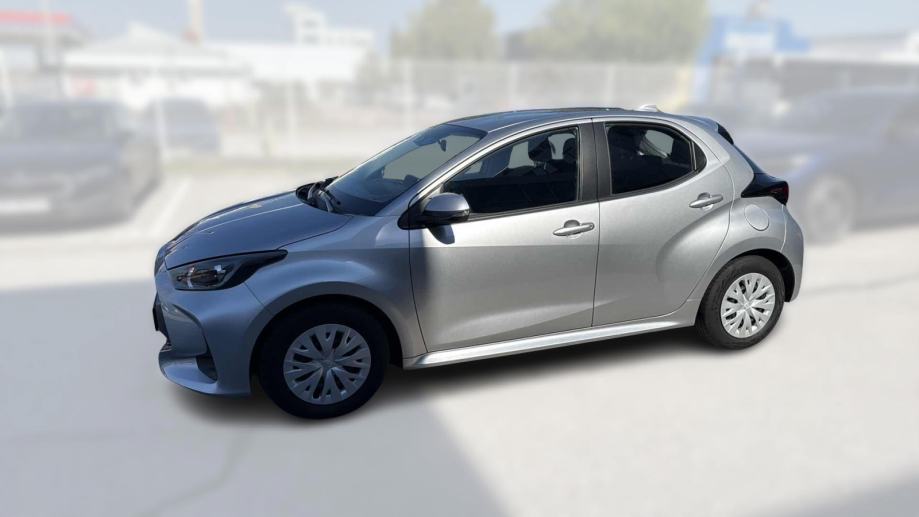 TOYOTA YARIS 2022 • PREMIUM jamstvo • AutoZubak Rabljena, fotografija 4