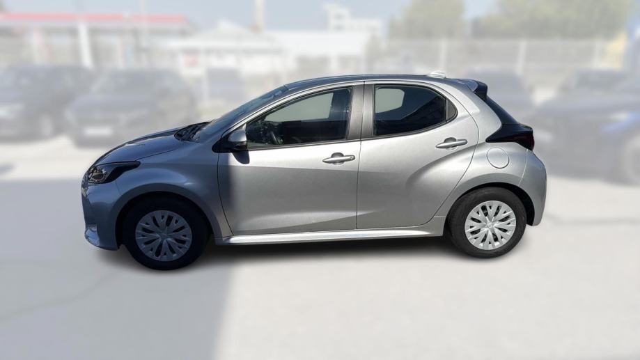 TOYOTA YARIS 2022 • PREMIUM jamstvo • AutoZubak Rabljena, fotografija 5