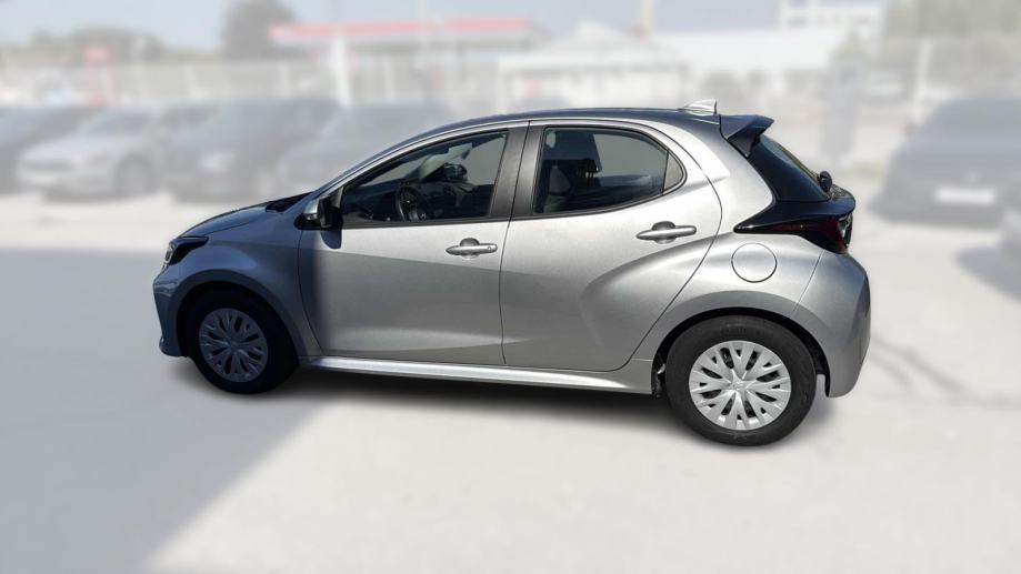 TOYOTA YARIS 2022 • PREMIUM jamstvo • AutoZubak Rabljena, fotografija 6