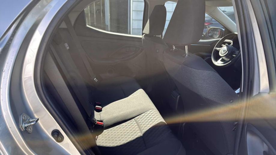 TOYOTA YARIS 2022 • PREMIUM jamstvo • AutoZubak Rabljena, fotografija 10