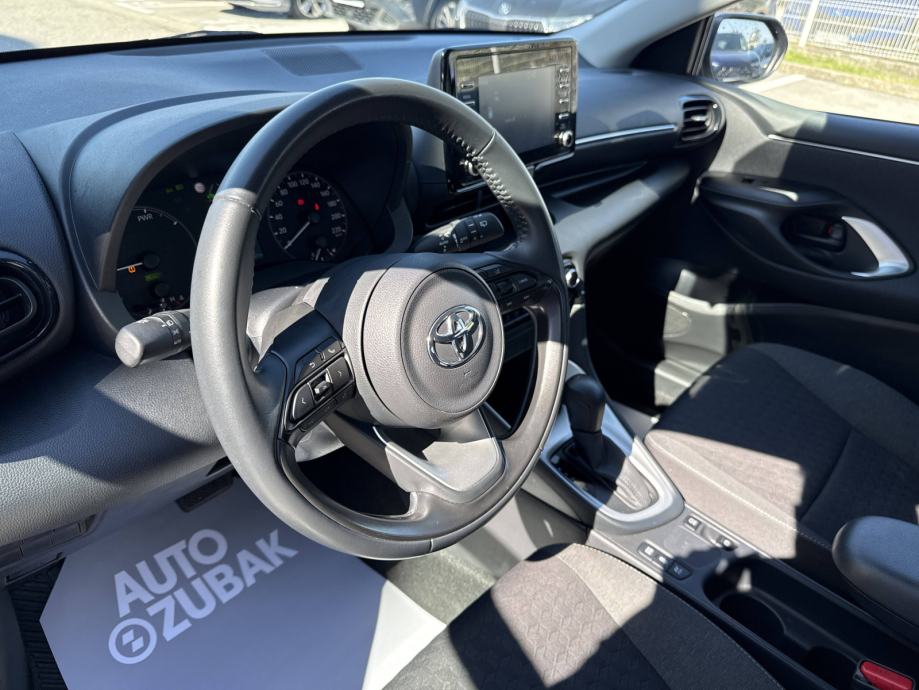 TOYOTA YARIS 2022 • PREMIUM jamstvo • AutoZubak Rabljena, fotografija 16
