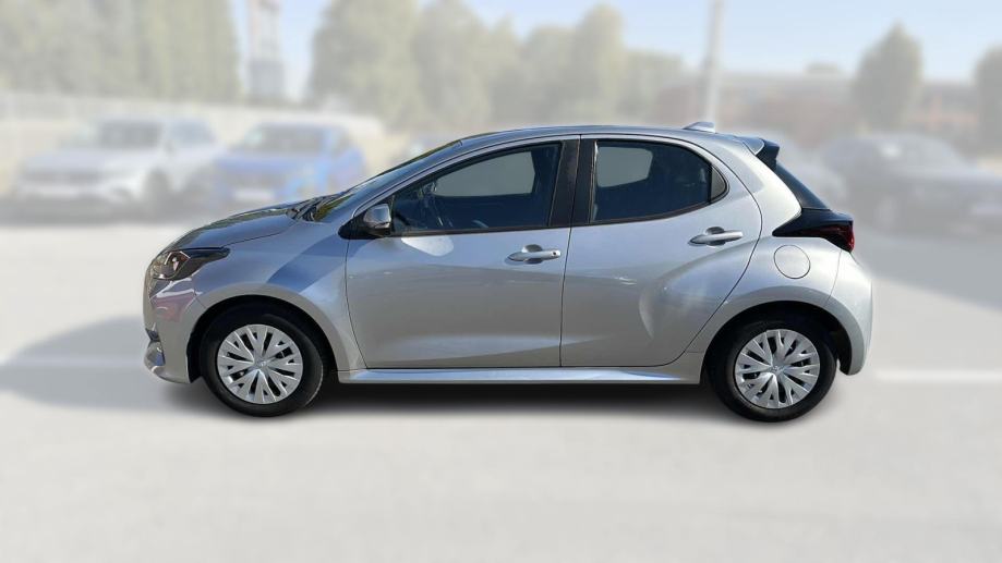 TOYOTA YARIS 2022 • PREMIUM jamstvo • AutoZubak Rabljena, fotografija 5