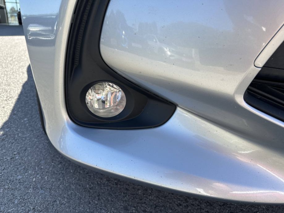 TOYOTA YARIS 2022 • PREMIUM jamstvo • AutoZubak Rabljena, fotografija 13