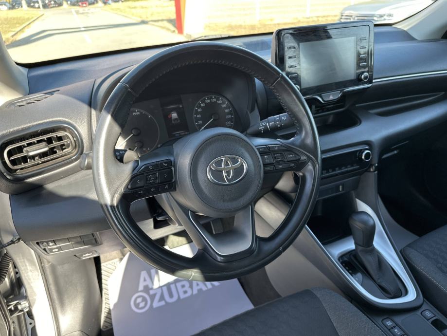 TOYOTA YARIS 2022 • PREMIUM jamstvo • AutoZubak Rabljena, fotografija 20