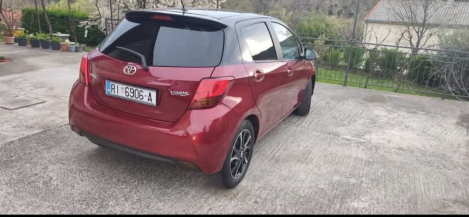 Toyota Yaris Bi-tone Red, fotografija 4