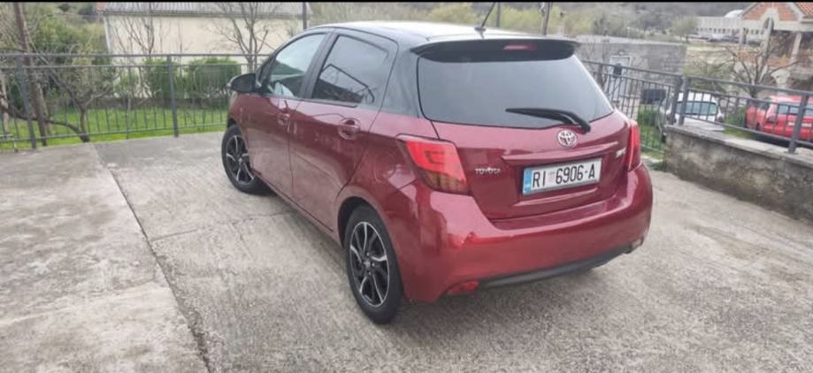 Toyota Yaris Bi-tone Red, fotografija 5