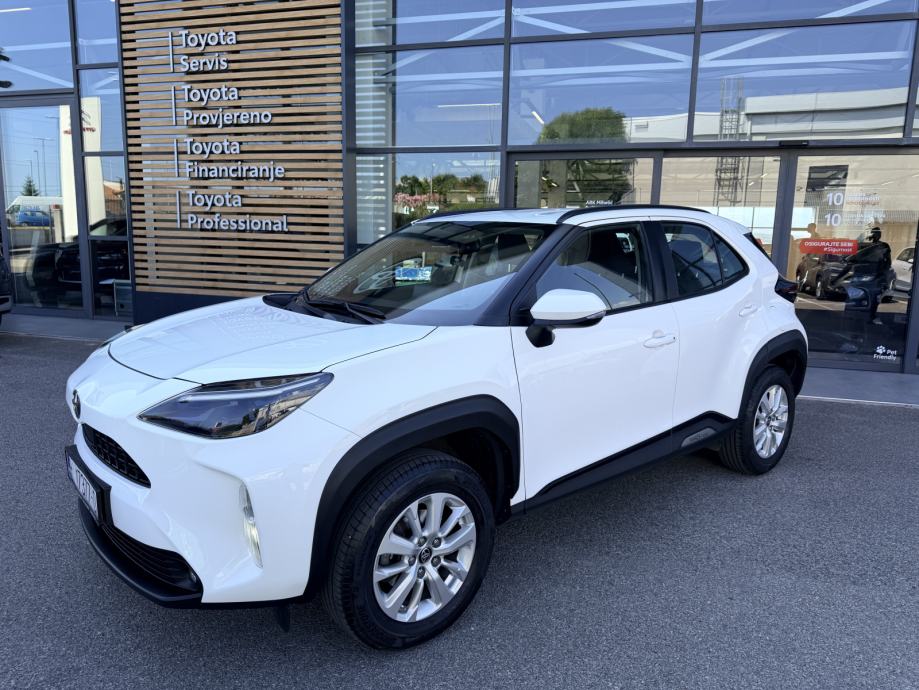 Toyota Yaris Cross 1.5 Sol..prvi vlasnik, jamstvo, redovno servisiran, fotografija 3