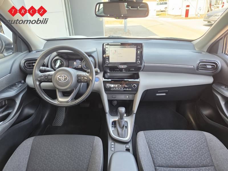 TOYOTA YARIS CROSS Hybrid 1.5 HSD SOL, fotografija 8