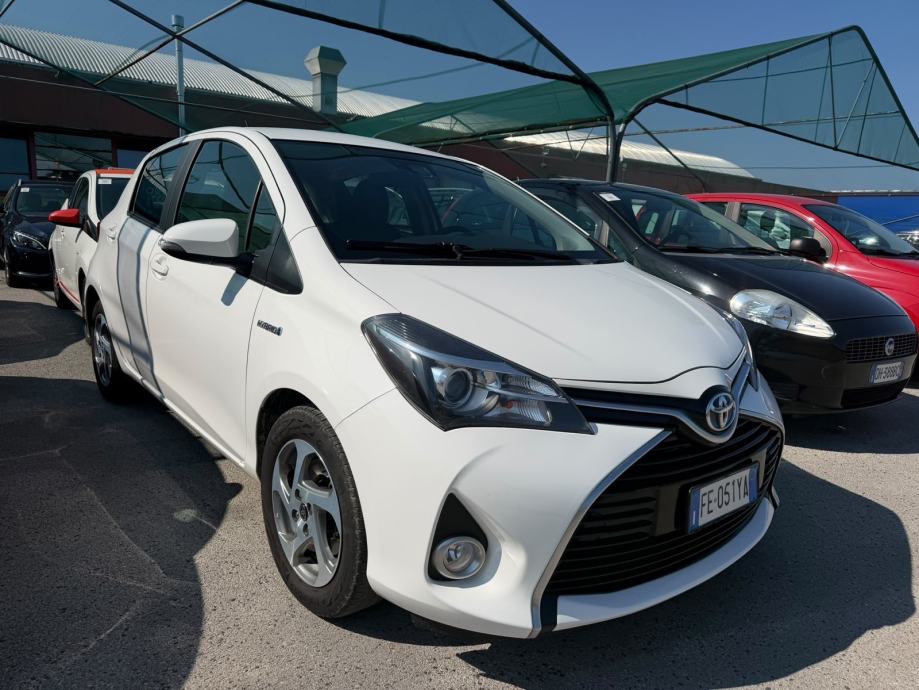 Toyota Yaris Hybrid 1,5 VVT-i automatik 100 KS/NAVI.PARKING KAMERA, fotografija 4