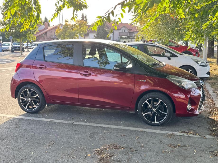 Toyota Yaris Hybrid, 2017, pod Toyota garancijom, prvi vlasnik, HR, fotografija 6